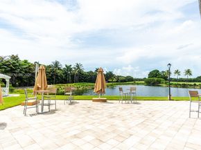 10564 NW 57th St, Doral FL 33178