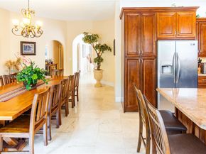 10564 NW 57th St, Doral FL 33178