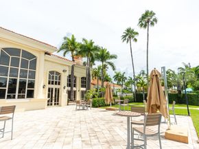 10564 NW 57th St, Doral FL 33178