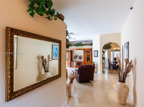 10564 NW 57th St, Doral FL 33178