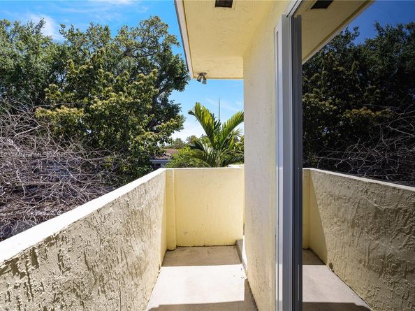 3524 NW 4th Ter, Miami FL 33125