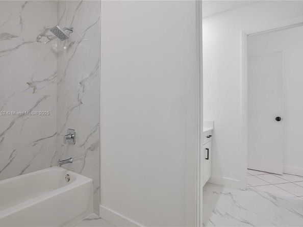 3524 NW 4th Ter, Miami FL 33125