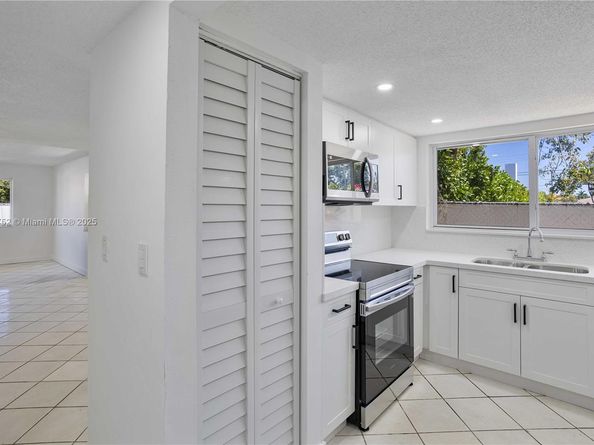 3524 NW 4th Ter, Miami FL 33125