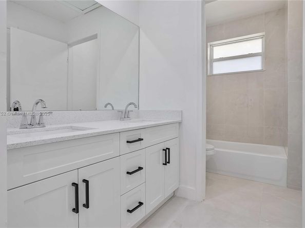 3524 NW 4th Ter, Miami FL 33125