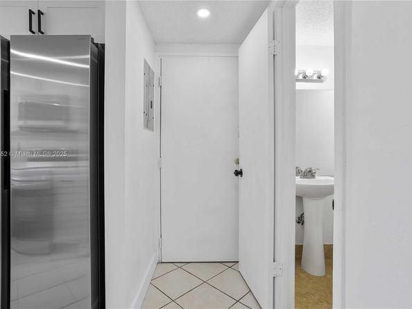 3524 NW 4th Ter, Miami FL 33125