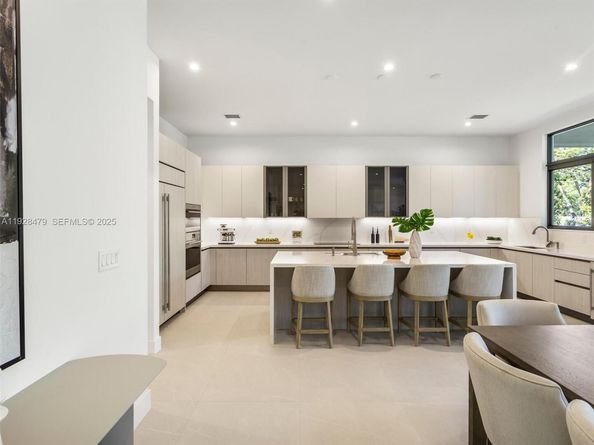 7285 SW 72nd Ter, Miami FL 33143