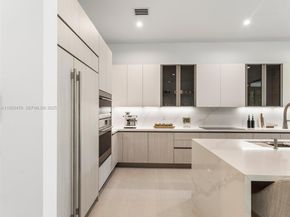 7285 SW 72nd Ter, Miami FL 33143