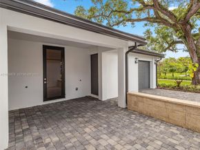 7285 SW 72nd Ter, Miami FL 33143