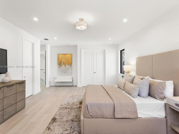 7285 SW 72nd Ter, Miami FL 33143