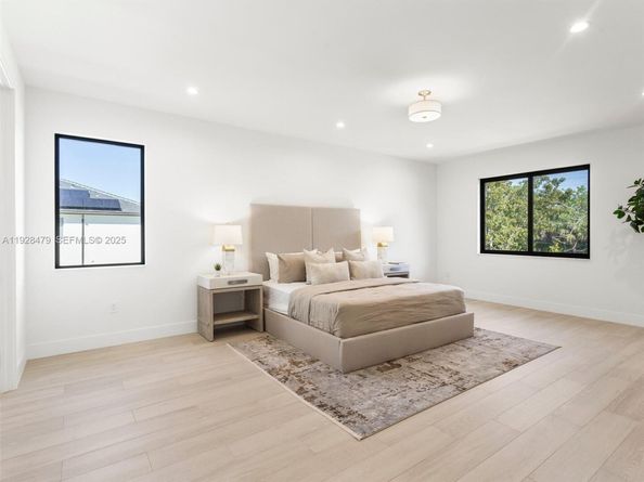 7285 SW 72nd Ter, Miami FL 33143