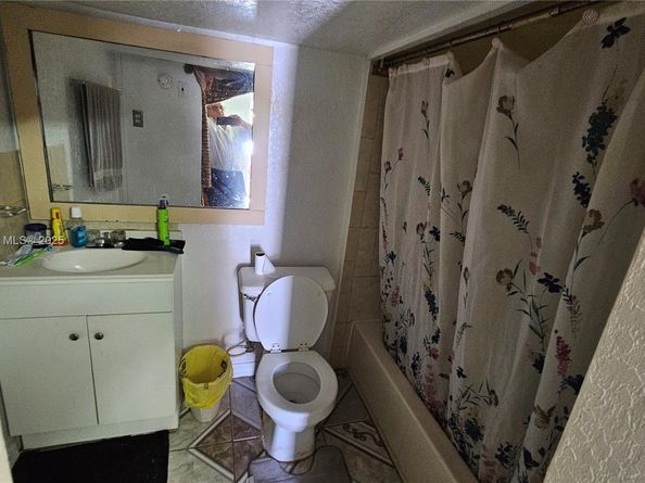5940 S 38th Ct, Green Acres FL 33463