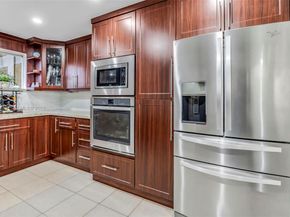 9210 Fontainebleau Blvd 104, Miami FL 33172