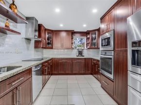 9210 Fontainebleau Blvd 104, Miami FL 33172
