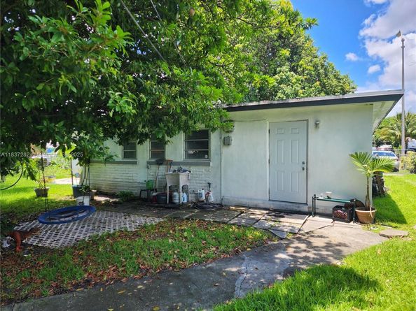 3521 E 8th Ave, Hialeah FL 33013