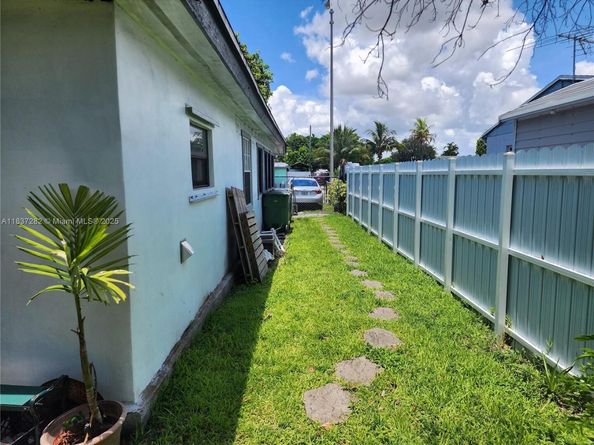 3521 E 8th Ave, Hialeah FL 33013
