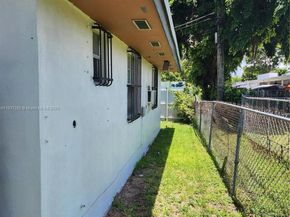 3521 E 8th Ave, Hialeah FL 33013
