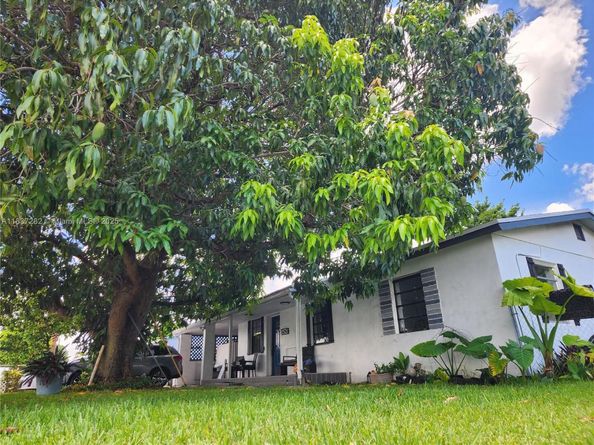 3521 E 8th Ave, Hialeah FL 33013