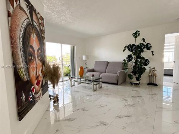 10795 SW 108th Ave 307, Miami FL 33176