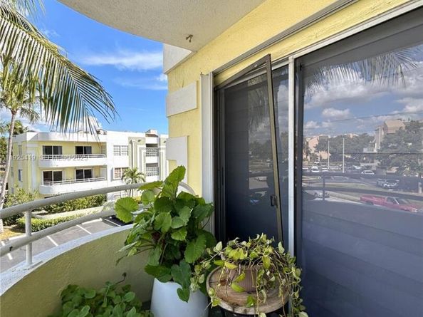 10795 SW 108th Ave 307, Miami FL 33176