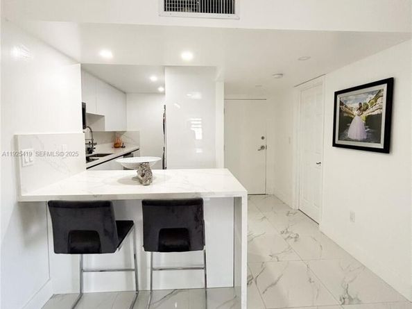 10795 SW 108th Ave 307, Miami FL 33176