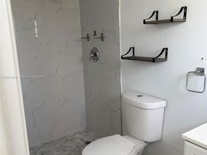 1401 NE 191st St D201, Miami FL 33179