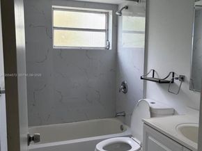 1401 NE 191st St D201, Miami FL 33179