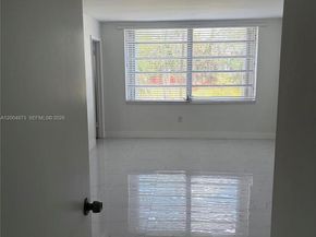 1401 NE 191st St D201, Miami FL 33179
