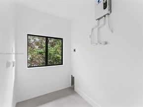 5316 NW 7th Ct, Miami FL 33127