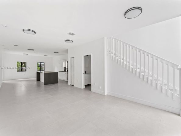5316 NW 7th Ct, Miami FL 33127