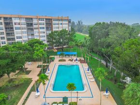 1100 Saint Charles Pl 310, Pembroke Pines FL 33026