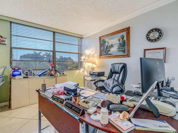 1100 Saint Charles Pl 310, Pembroke Pines FL 33026