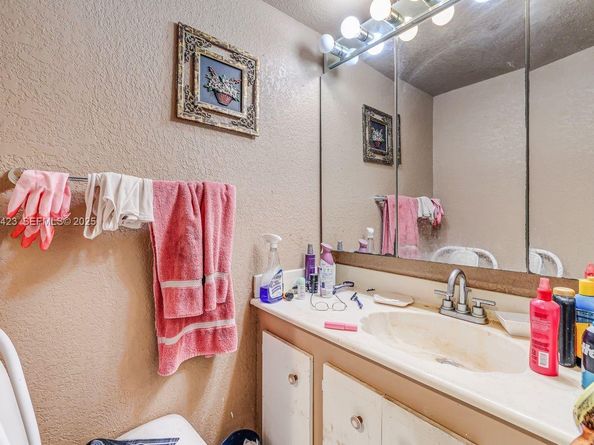 1100 Saint Charles Pl 310, Pembroke Pines FL 33026