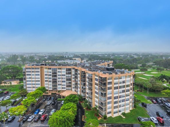 1100 Saint Charles Pl 310, Pembroke Pines FL 33026