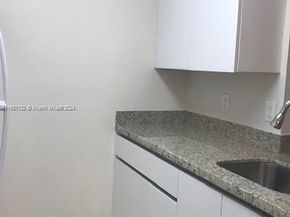 10477 NW 7th St 104, Pembroke Pines FL 33026