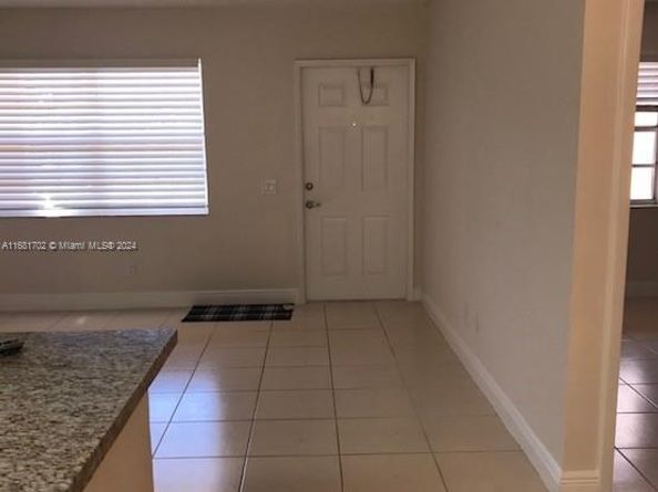 10477 NW 7th St 104, Pembroke Pines FL 33026