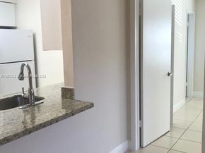 10477 NW 7th St 104, Pembroke Pines FL 33026