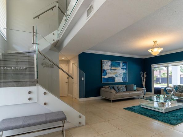 20251 NW 4th St, Pembroke Pines FL 33029