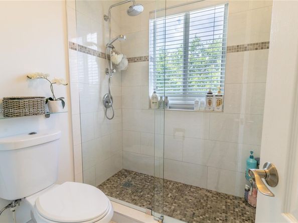 20251 NW 4th St, Pembroke Pines FL 33029