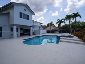 20251 NW 4th St, Pembroke Pines FL 33029