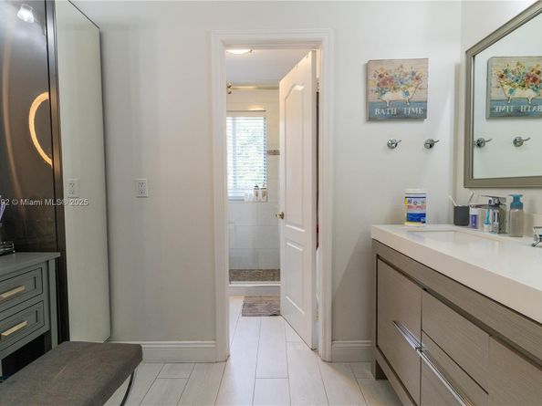 20251 NW 4th St, Pembroke Pines FL 33029