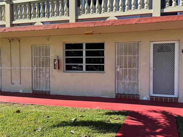 20320 NE 2nd Ave 7, Miami Gardens FL 33179