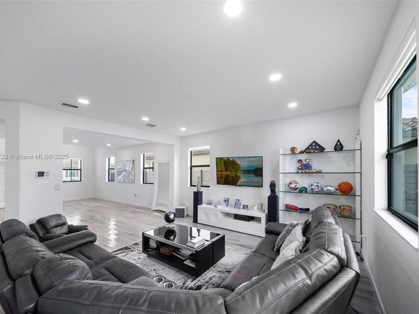 12833 SW 229th Ter, Miami FL 33170