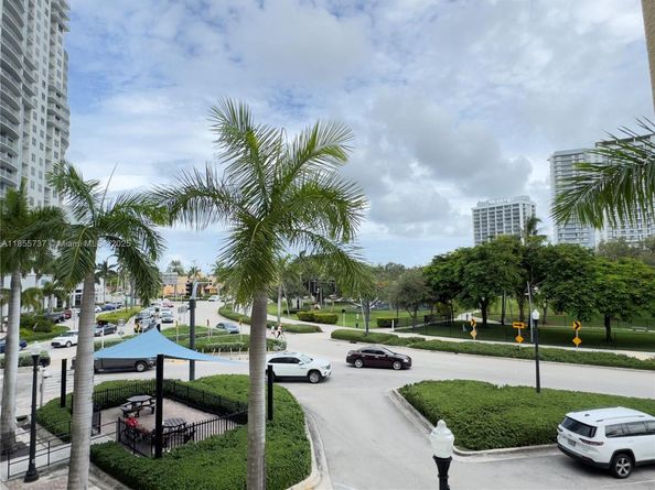 1830 Radius Dr 1301, Hollywood FL 33020
