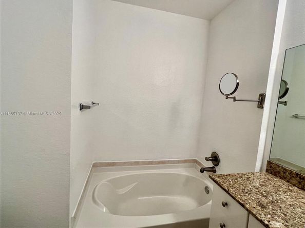 1830 Radius Dr 1301, Hollywood FL 33020