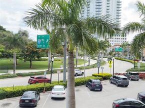 1830 Radius Dr 1301, Hollywood FL 33020