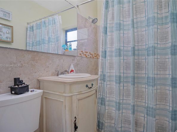 1395 NE 178th St, North Miami Beach FL 33162