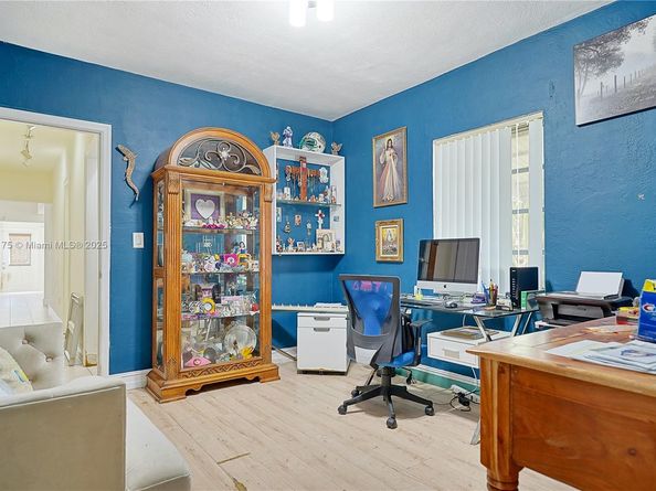 1395 NE 178th St, North Miami Beach FL 33162
