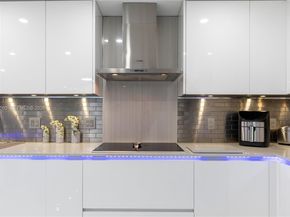 2500 Parkview Dr 1121, Hallandale Beach FL 33009