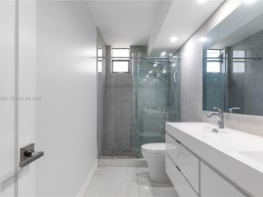 2500 Parkview Dr 1121, Hallandale Beach FL 33009