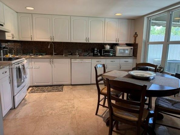 5440 SW 70th Pl N, Miami FL 33155